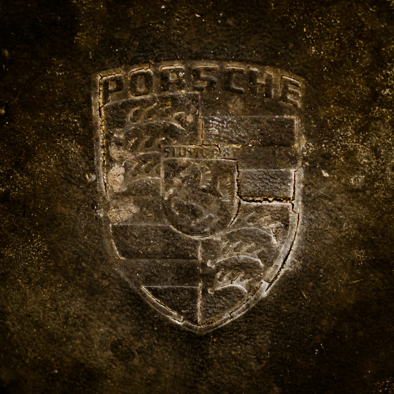 Illustration for article titled Barn Find 1965 Porsche 911